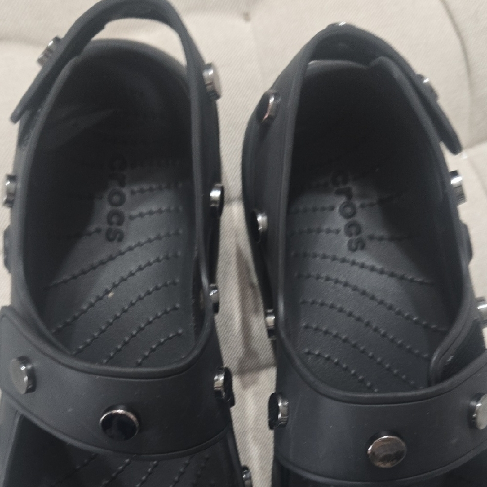 CROCS Black Sandals Size Women 7, Adjustable Straps - Picture 4 of 14